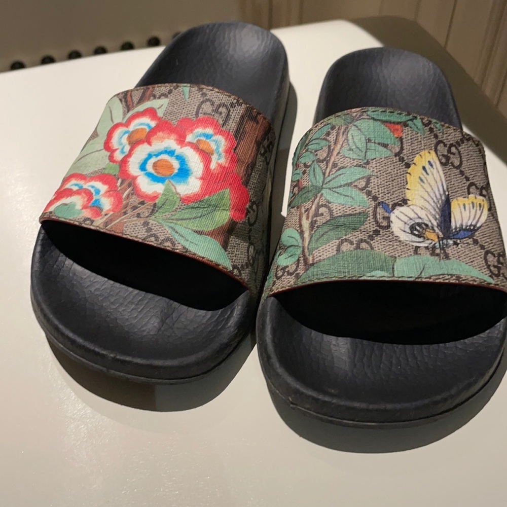 Gucci floral slide size7